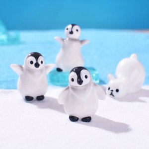 Christmas Decorations Mini Realisitic Animals Figurines Resin Polar Bear Penguin Seal Iceberg Figures Adornos DecoracióN Hogar