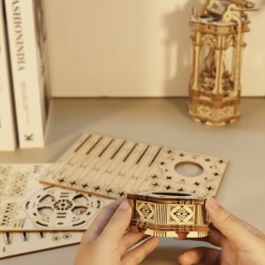 3D Wooden Puzzles DIY Rotating Vintage Lantern Hands-on Activity Desk Decor Gifts for Christmas